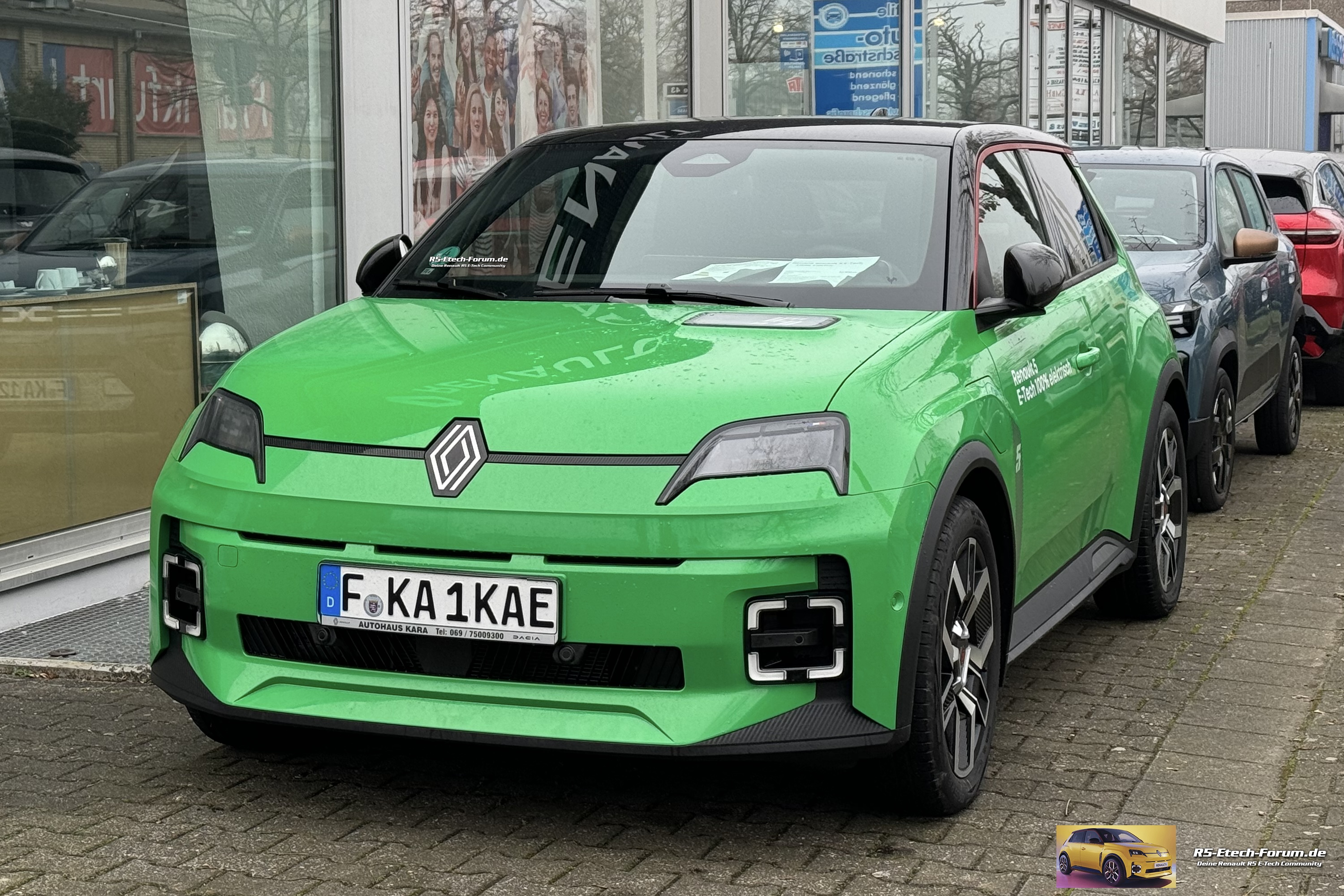 Pop Green Renault5 R5 etech Forum gruen popgreen