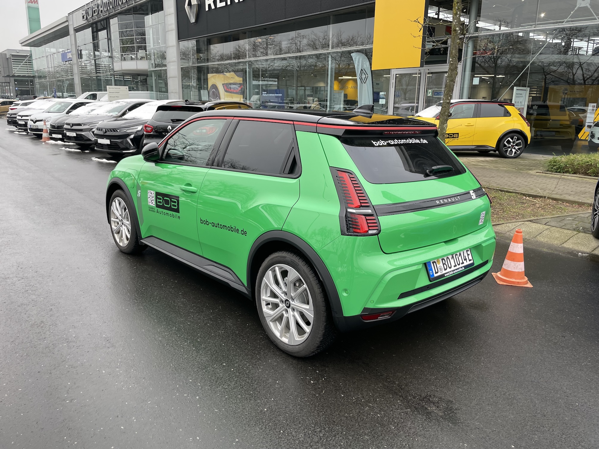 Renault 5 E-Tech Pop Green!