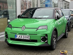 Pop Green Renault5 R5 etech Forum gruen popgreen